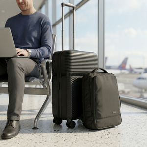 Combo Mochila Viral 30L Negra Sleve + Maleta Cabina Carry On Marksman 20 Pulgadas Negra