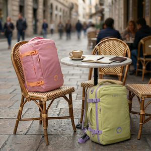 Combo Mochilas de Viaje Viral Kippi 45L Pistacho + Rosada Resistentes al Agua.