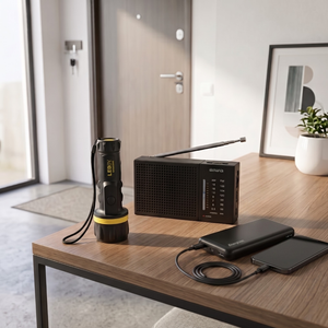 Combo Emergencia: Powerbank 10.000 mAh Energizer + Radio AM/FM AIWA + Linterna S.O.S LED 60LM