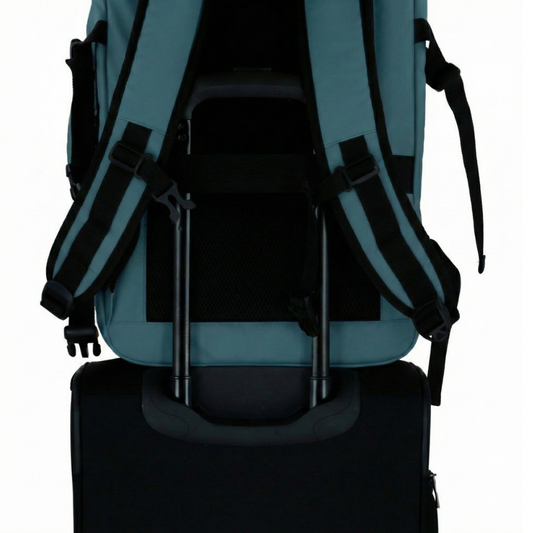 Combo Mochila Viaje XL 40Lts Azul Piedra Llaima Resistente al Agua + Maleta de Cabina Negra