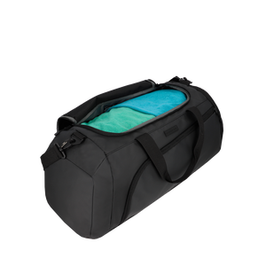 Combo Mochila Cairo 30 Lts Negro + Bolso Kingston 40Lts Negro Saxoline