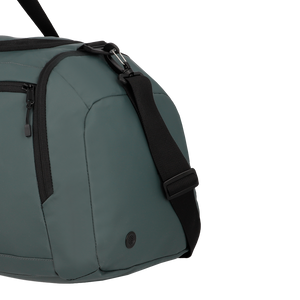 Combo Mochila Cairo 30 Lts Gris + Bolso Kingston Gris 40Lts Saxoline