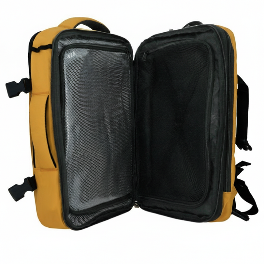 Combo Mochila Viaje XL 40Lts Mostaza Llaima Resistente al Agua + Maleta de Cabina Negra