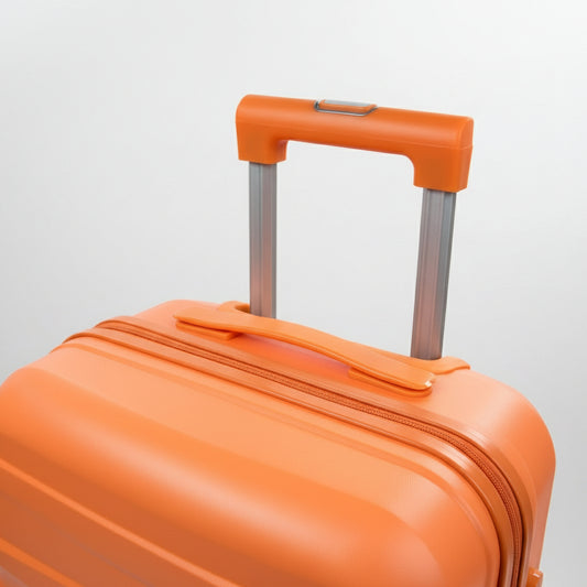 Combo Mochila Viaje Viral Cabina 40L Black y Maleta de Cabina Tangerine