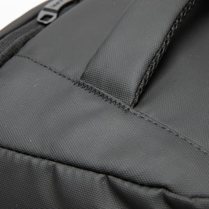 Combo Mochila de Viaje Viral 45L. Resistente al Agua Kippi Negro + Bandolera Cruzado XB 11565 Negra Navigator