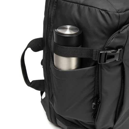 Combo Mochila de Viaje Viral 45L. Resistente al Agua Kippi Negro + Bandolera Cruzado XB 11565 Negra Navigator