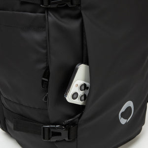 Mochila Viaje Viral 45L. Resistente al Agua. Kippi Negro