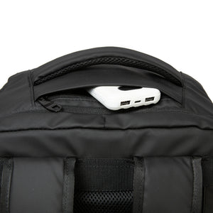 Combo Mochila de Viaje Viral 45L. Resistente al Agua Kippi Negro + Bandolera Cruzado XB 11565 Negra Navigator