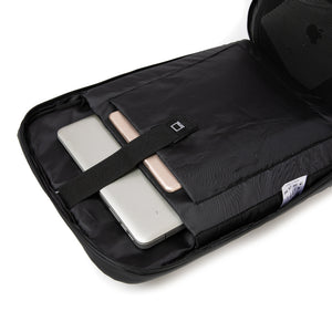 Combo Mochila de Viaje Viral 45L. Resistente al Agua Kippi Negro + Bandolera Cruzado XB 11565 Negra Navigator