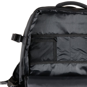 Combo 2 Mochilas Viaje Viral: 1 Mochila 44 L Gout Black y 1 Mochila Viaje Viral Cabina 31L Premium Beige. Resistentes al agua