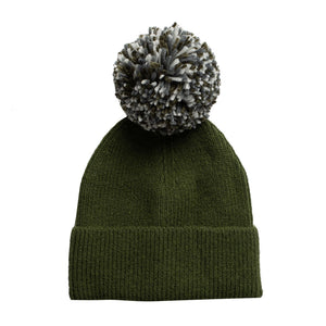 Combo Gorro Verde 2 Pompones Intercambiable + Pantuflas Negras Llaima