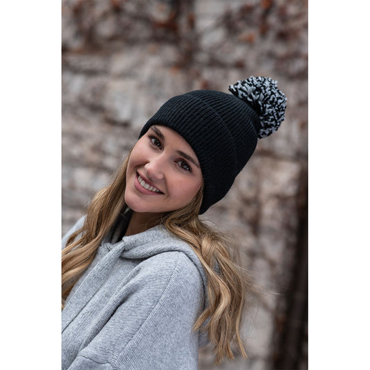 Gorro de punto Negro con Pompón Intercambiable