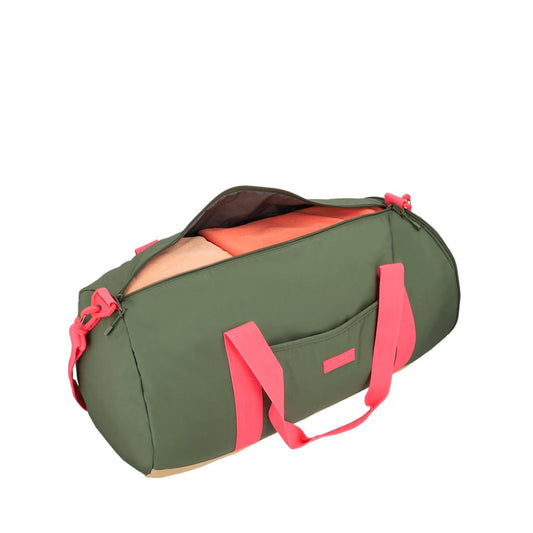 Combo Mochila Jane Gris Llaima. Tela impermeable + Bolso Duffel 40L-Large. Nyla Olive Green Saxoline