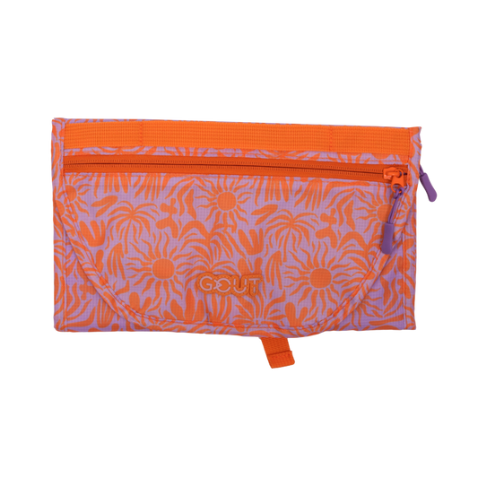 Combo Mochila Viaje Viral Cabina 40L Black y Neceser Grande Roll Up Gout Lila