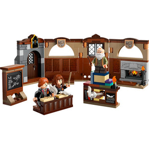 Combo LEGO Harry Potter Clase De Encantamientos + Libro Aventuras En Hogwarts