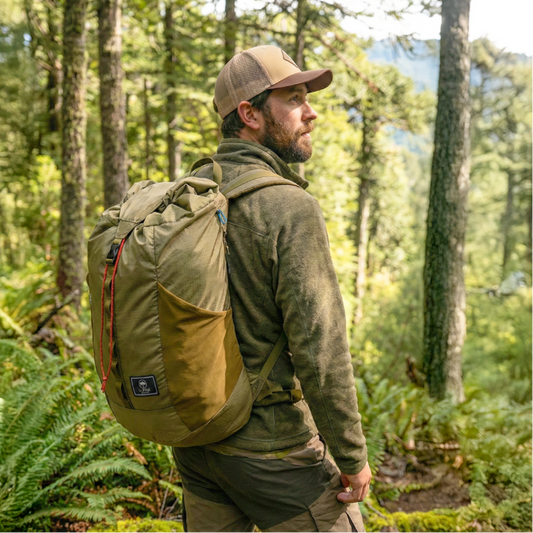 Combo Mochila Trekking Militar Llaima 16 Lt y Jockey Llaima Maipo Beige