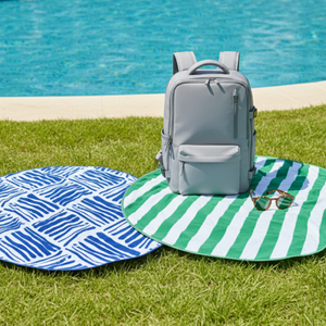 Combo: Mochila Viaje Viral Grey + Toalla de Playa Redonda 150 cm. Colores surtido + Lentes de Sol Rotter & Krauss M2