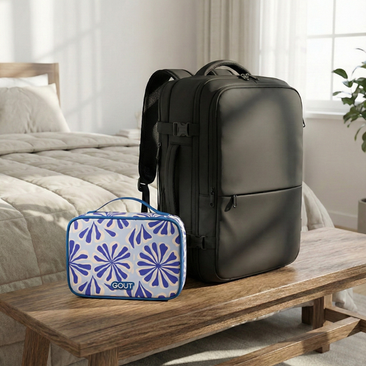 Combo Mochila de Viaje Viral 38L. Expandible, Resistente al agua. Black Navigator y Organizador de Viaje y Cosmetiquero 24cm x 18cm Gout Aqua