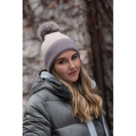 Gorro de punto Rosa con Pompón Intercambiable