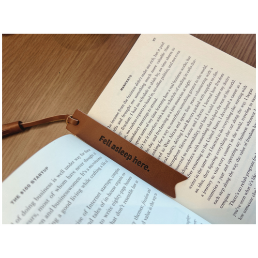 Marcador de Libro - Cuero Vegano "Fell Asleep Here.”