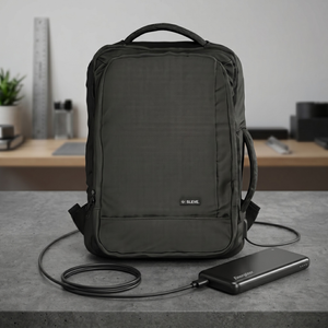 Combo Mochila Viaje Cabina 30L Sleve + Powerbank Energizer 5.000 mAh