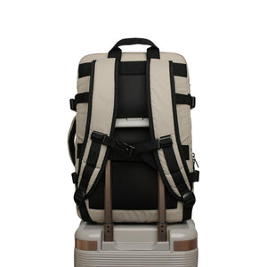 Combo 2 Mochilas de Viaje Viral Radal XL 40L Expandibles Negro y Arena Llaima
