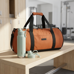 Combo Bolso Duffel Saxoline Nyla 40 L Café + Botella Térmica Buffer Paine 1 L Sage Green