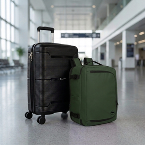 Combo Maleta de Cabina Conguillío 49L Negra + Mochila de Viaje Viral Dakota 32L Verde Oscuro Llaima