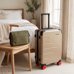 Combo Maleta de Cabina Destinations Dubai Dorada Expandible + Neceser Gout Oliva