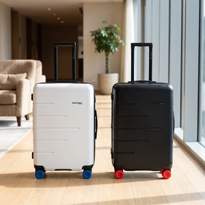 Combo 2 Maletas de Cabina Destinations Expandibles: Santorini Blanca y London Negra