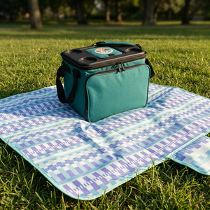 Combo Cooler Plegable Copec RallyMobil 20 L + Manta Picnic Mashini 150 x 180 cm Cuadros