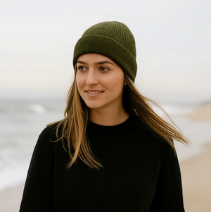 Combo Gorro Verde Pompón Intercambiable + Bandolera Verde Gout