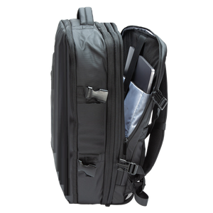 Combo Mochila Viaje Viral Montana Llaima 36L Negra + Banano Oracle Red Bull Racing